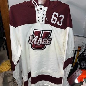 Men’s umass hockey sweatshirt